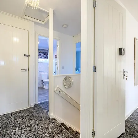 Rum i privatbostad -rdgs- For Your Relaxed, Cosy Stay, Free Parking