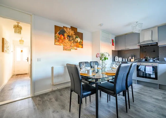 -rdgs- For Your Relaxed, Cosy Stay, Free Parking