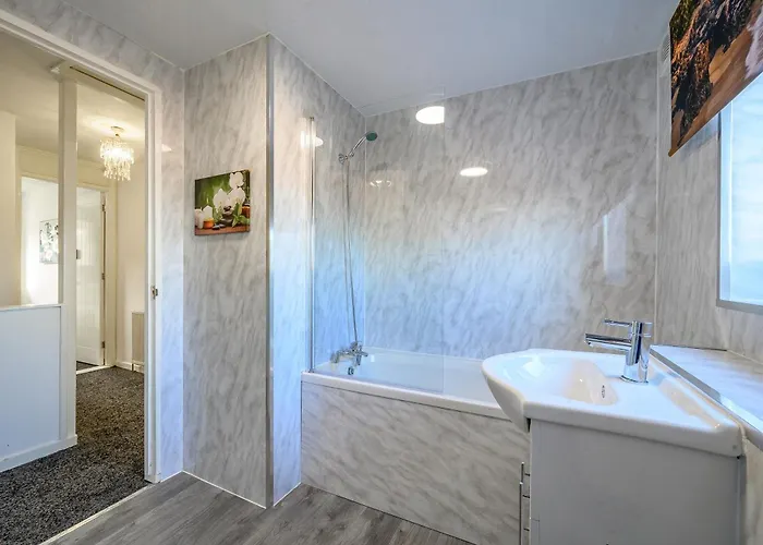 -rdgs- For Your Relaxed, Cosy Stay, Free Parking *