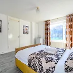 -rdgs- For Your Relaxed, Cosy Stay, Free Parking * Leeds (West Yorkshire)